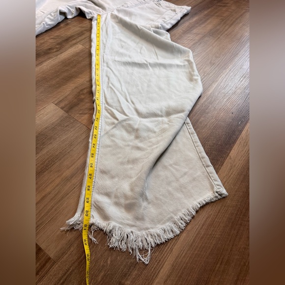 Free People We The Free Old West Slouchy Wide Leg Soft Jeans, Cream, size 27 - Picture 6 of 16